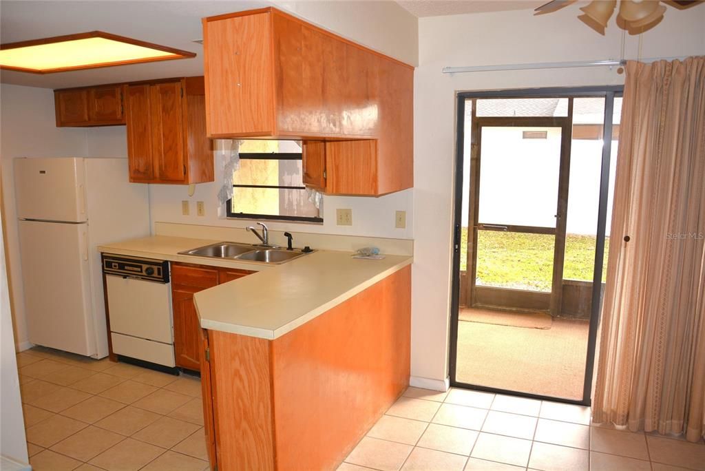 For Sale: $110,000 (2 beds, 2 baths, 960 Square Feet)