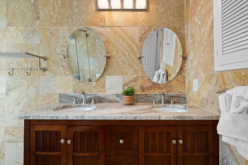 En Renta: $16,000 (3 camas, 2 baños, 1704 Pies cuadrados)