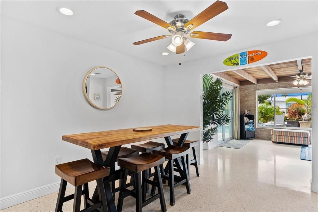 En Renta: $16,000 (3 camas, 2 baños, 1704 Pies cuadrados)