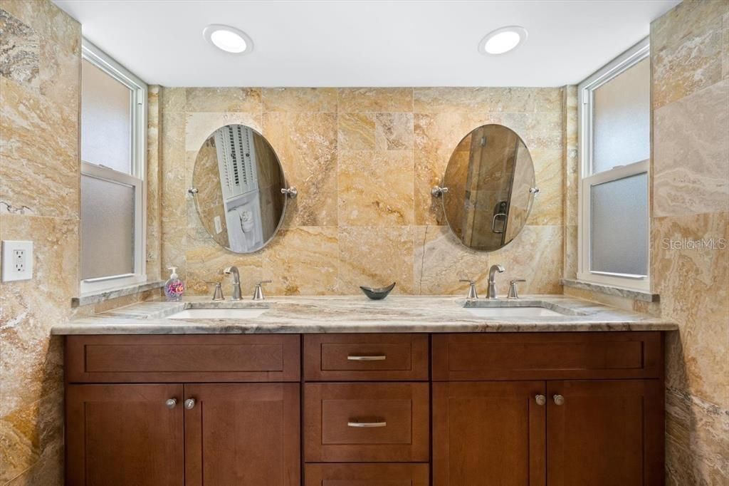 En Renta: $16,000 (3 camas, 2 baños, 1704 Pies cuadrados)