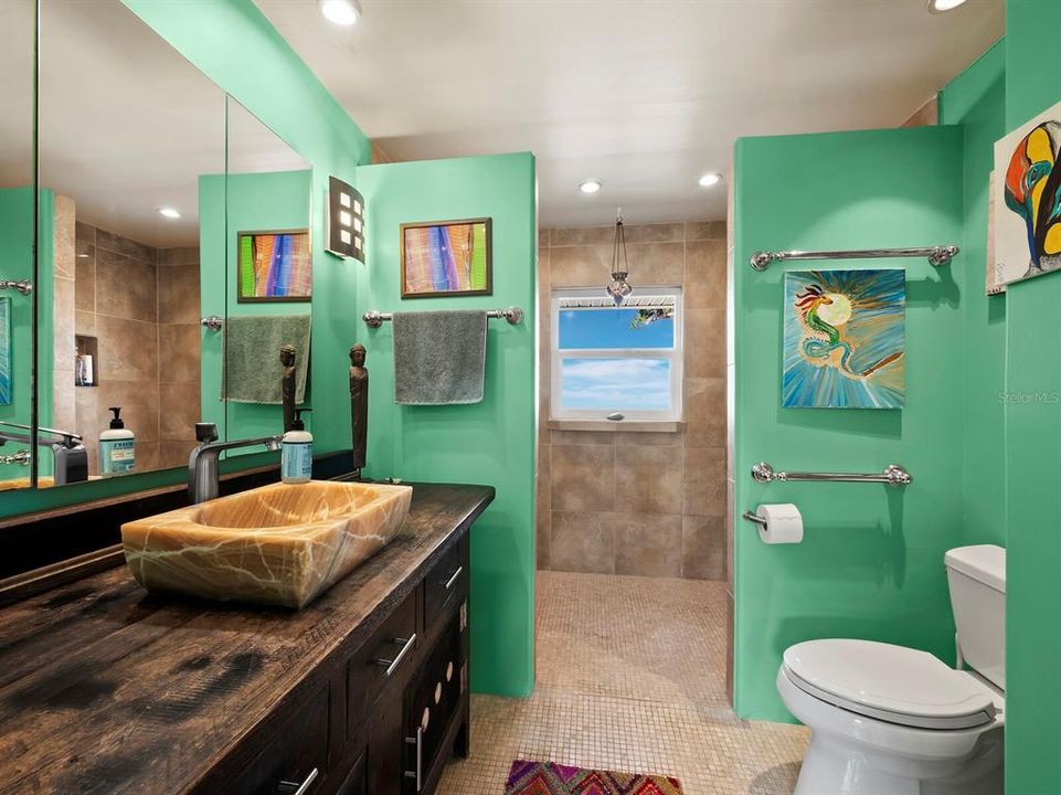 Activo con contrato: $1,200,000 (2 camas, 2 baños, 1820 Pies cuadrados)