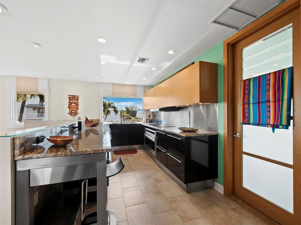 Activo con contrato: $1,200,000 (2 camas, 2 baños, 1820 Pies cuadrados)