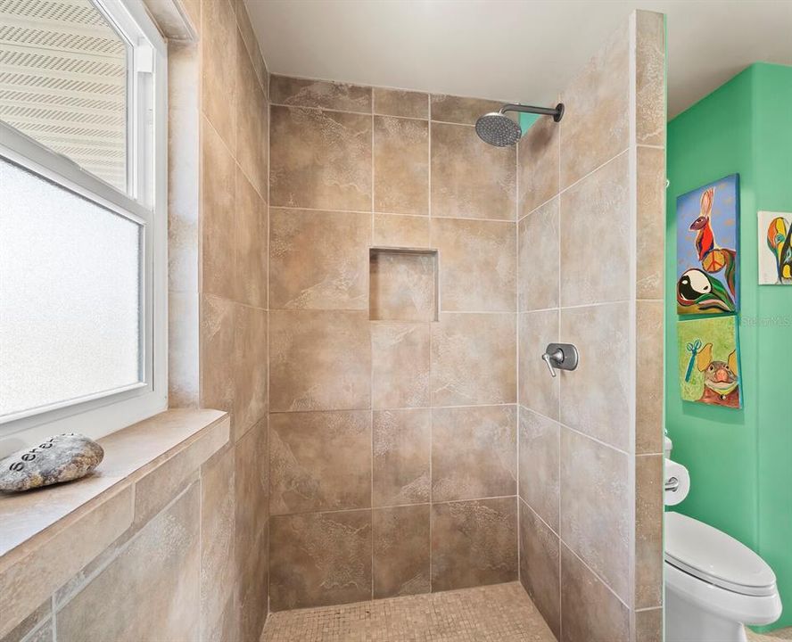 Activo con contrato: $1,200,000 (2 camas, 2 baños, 1820 Pies cuadrados)