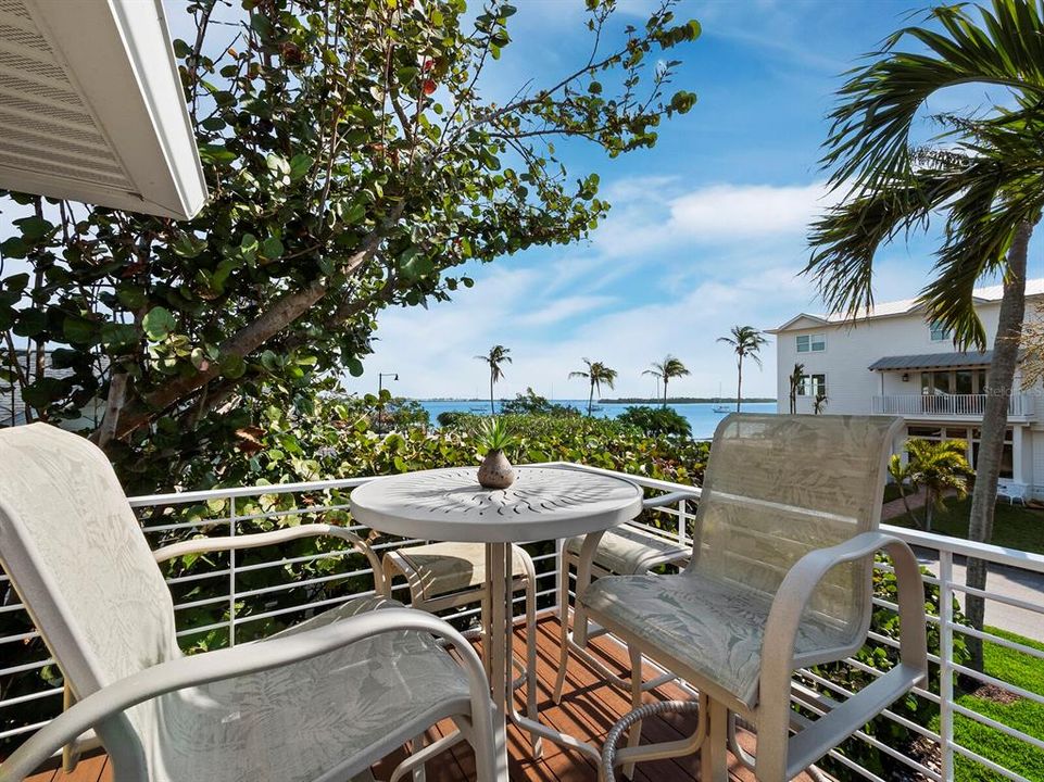 Activo con contrato: $1,200,000 (2 camas, 2 baños, 1820 Pies cuadrados)