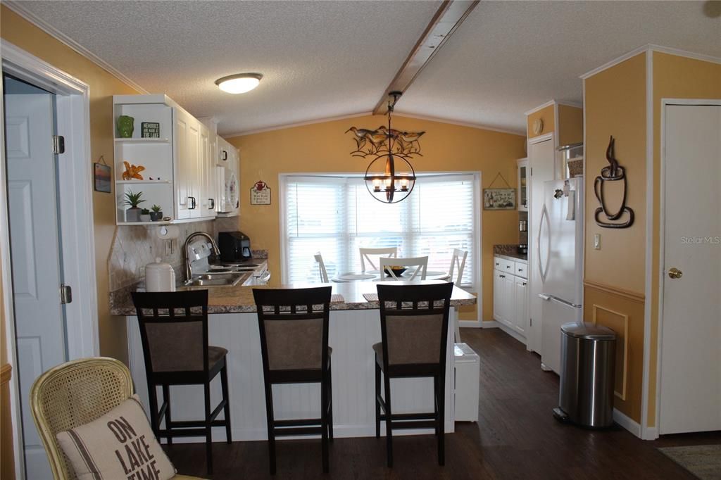 For Sale: $149,000 (3 beds, 2 baths, 1280 Square Feet)