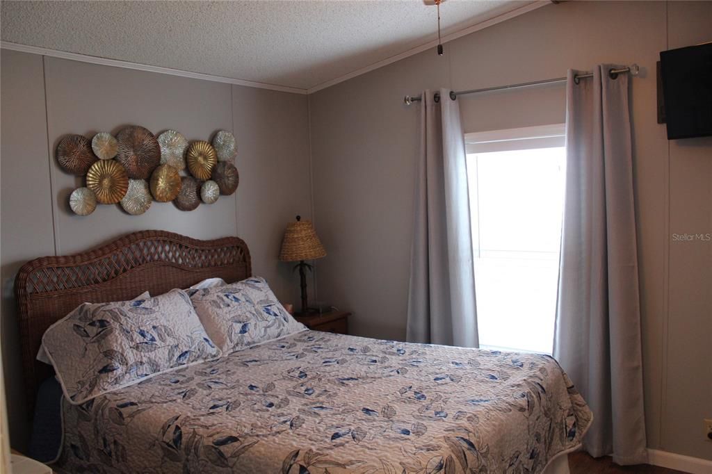 For Sale: $149,000 (3 beds, 2 baths, 1280 Square Feet)