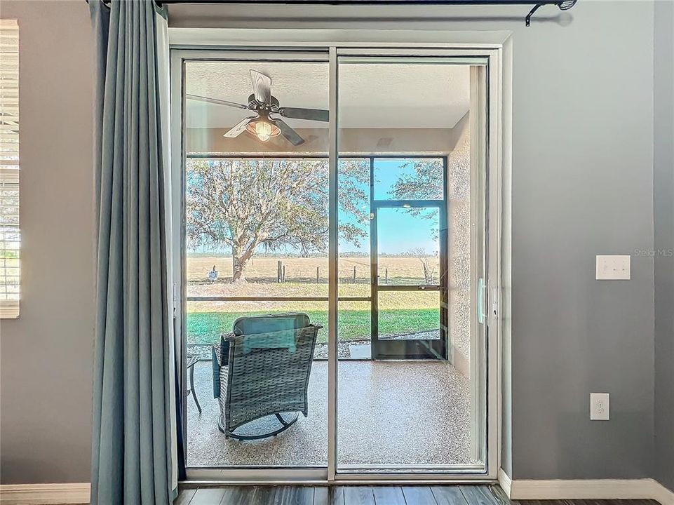 Под контрактом: $240,000 (2 спален, 2 ванн, 1311 Квадратных фут)