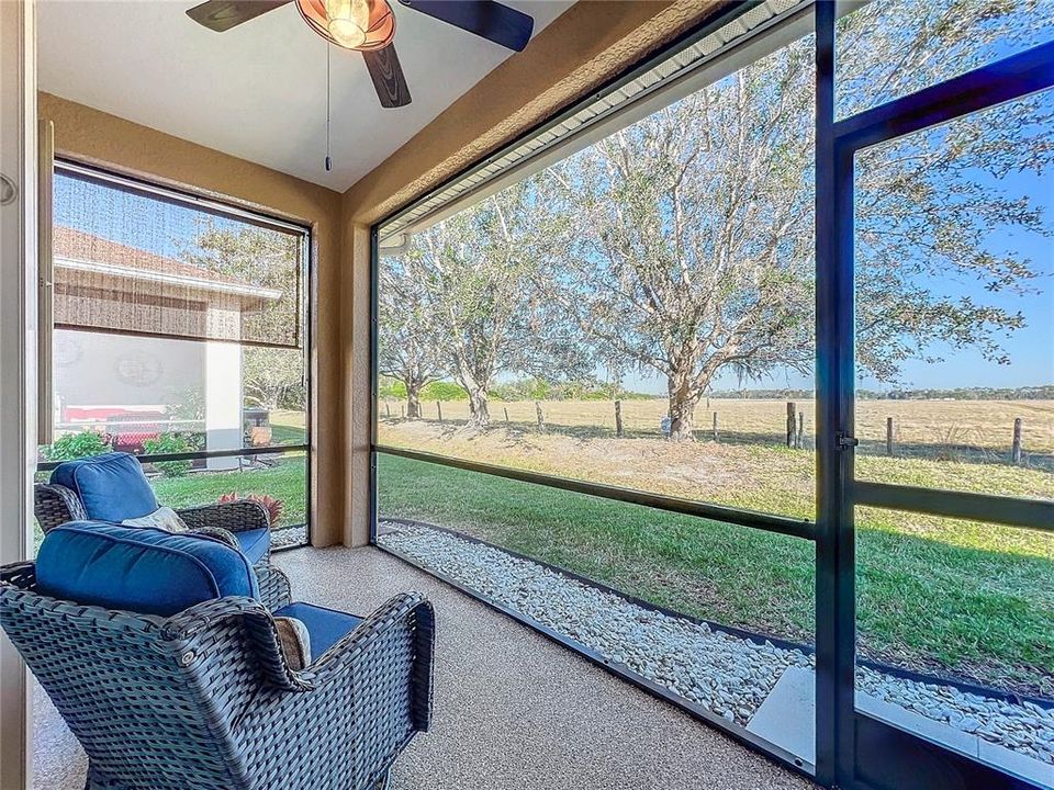 Под контрактом: $240,000 (2 спален, 2 ванн, 1311 Квадратных фут)