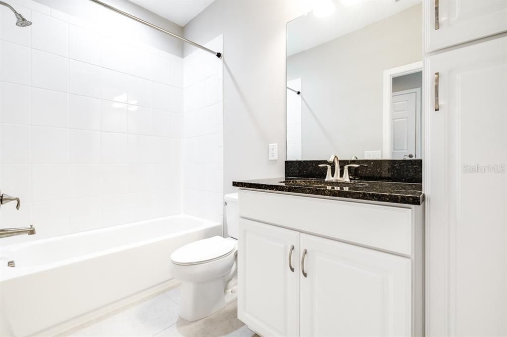 На продажу: $829,900 (5 спален, 4 ванн, 3138 Квадратных фут)