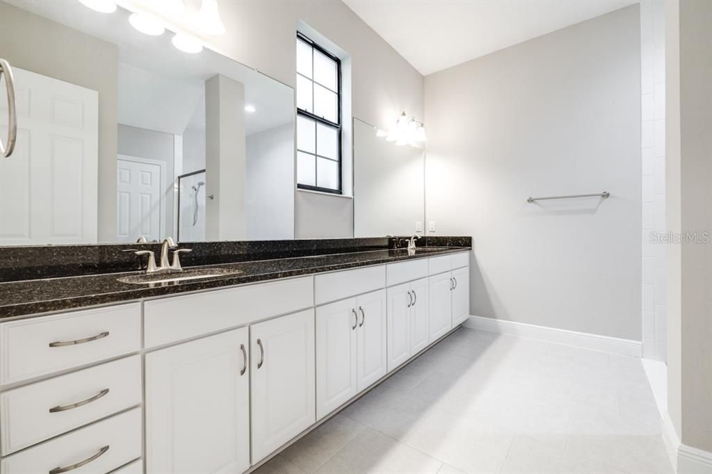 На продажу: $829,900 (5 спален, 4 ванн, 3138 Квадратных фут)