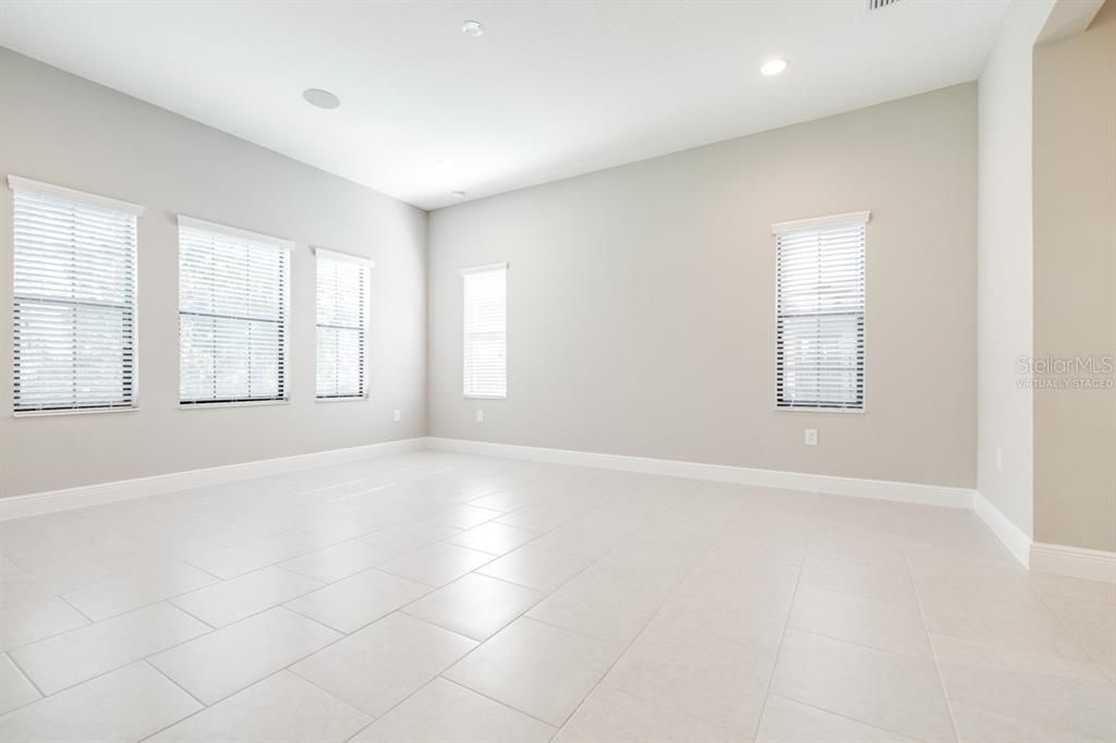 На продажу: $829,900 (5 спален, 4 ванн, 3138 Квадратных фут)