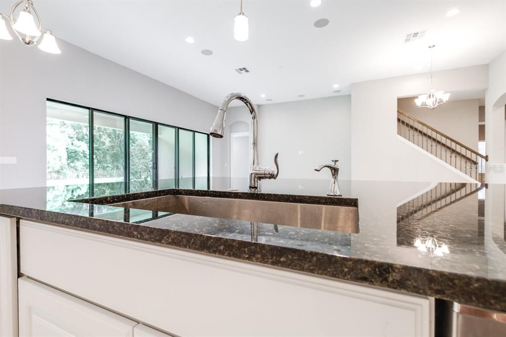 На продажу: $829,900 (5 спален, 4 ванн, 3138 Квадратных фут)