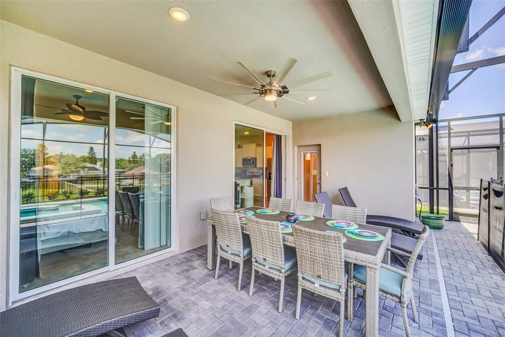 For Sale: $719,000 (5 beds, 5 baths, 2622 Square Feet)