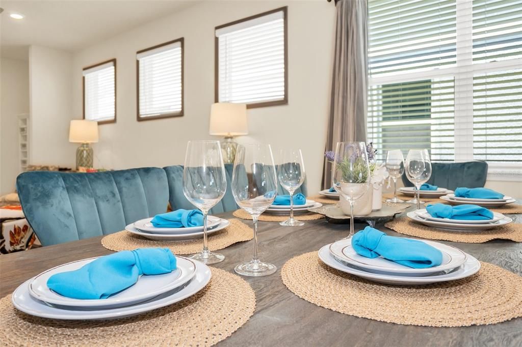 For Sale: $719,000 (5 beds, 5 baths, 2622 Square Feet)