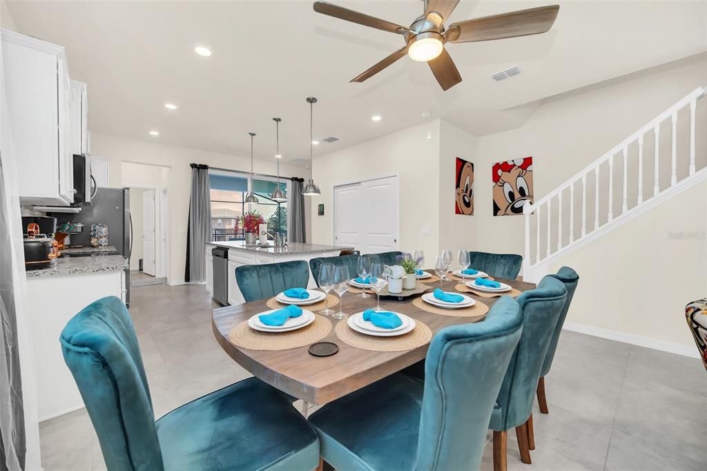 For Sale: $719,000 (5 beds, 5 baths, 2622 Square Feet)