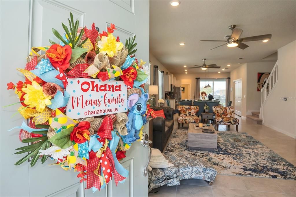 For Sale: $719,000 (5 beds, 5 baths, 2622 Square Feet)