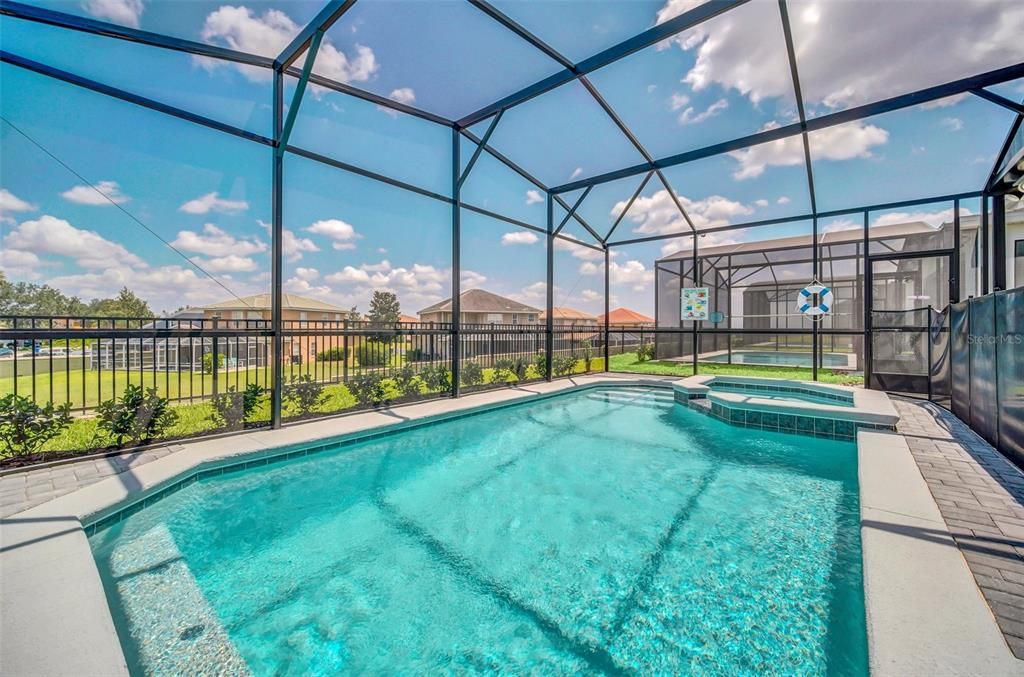 For Sale: $719,000 (5 beds, 5 baths, 2622 Square Feet)