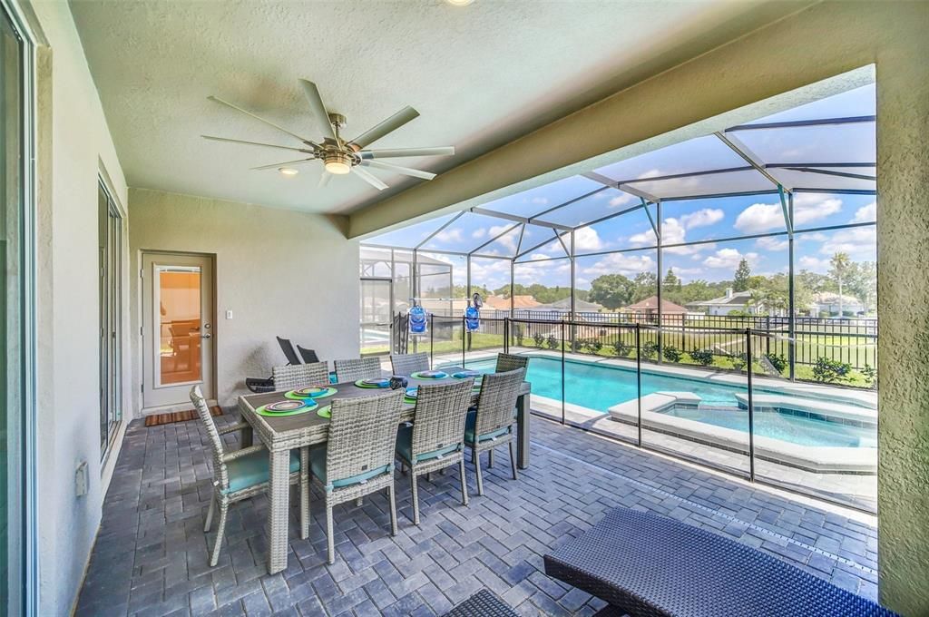 For Sale: $719,000 (5 beds, 5 baths, 2622 Square Feet)