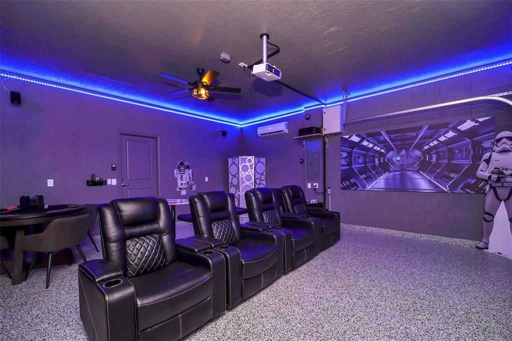 For Sale: $719,000 (5 beds, 5 baths, 2622 Square Feet)