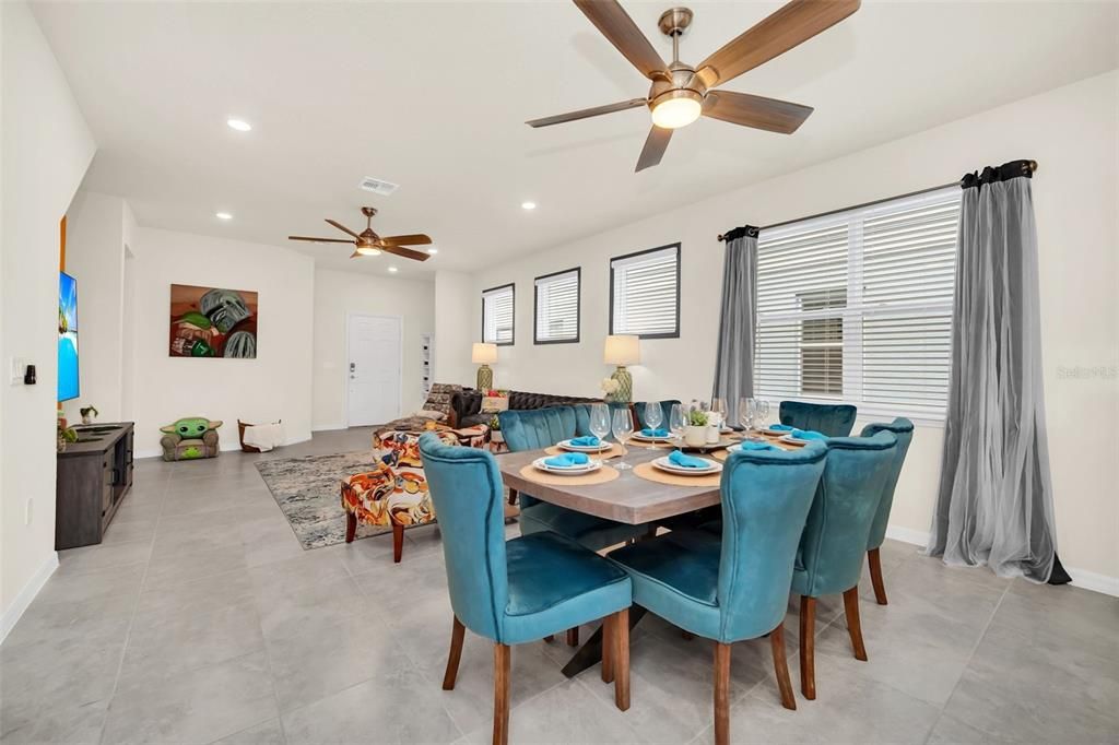 For Sale: $719,000 (5 beds, 5 baths, 2622 Square Feet)