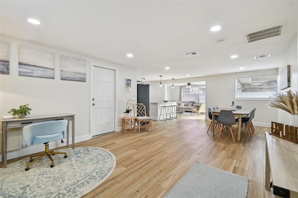 出租: $1,995 (3 贝兹, 2 浴室, 1334 平方英尺)