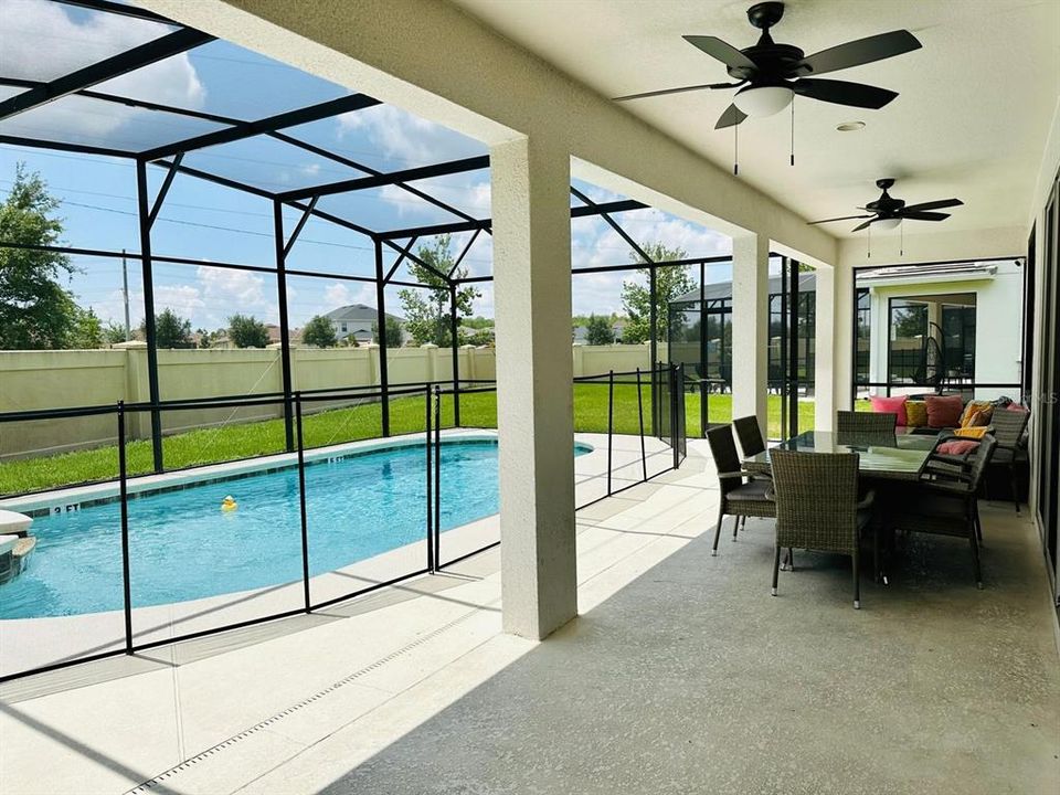 Под контрактом: $710,000 (8 спален, 5 ванн, 2872 Квадратных фут)