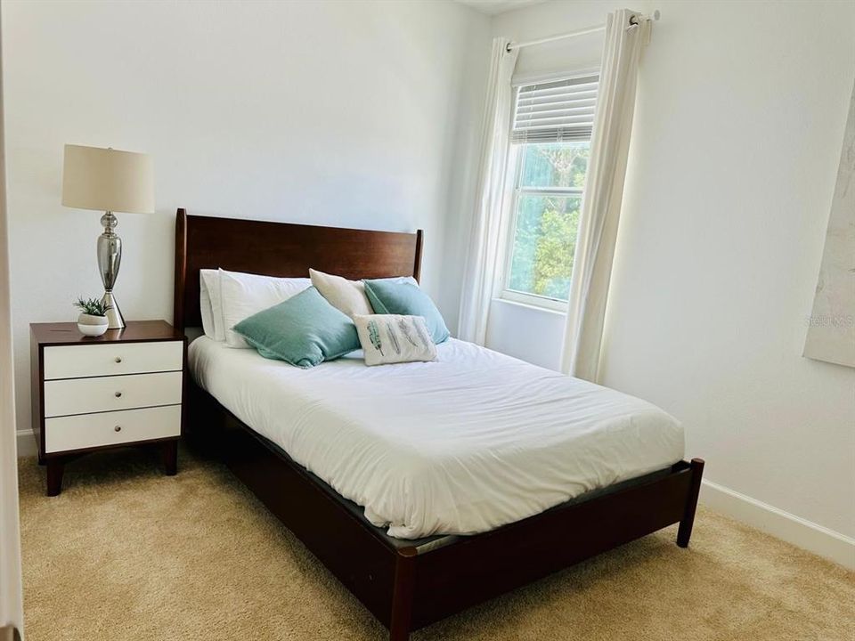 Под контрактом: $710,000 (8 спален, 5 ванн, 2872 Квадратных фут)