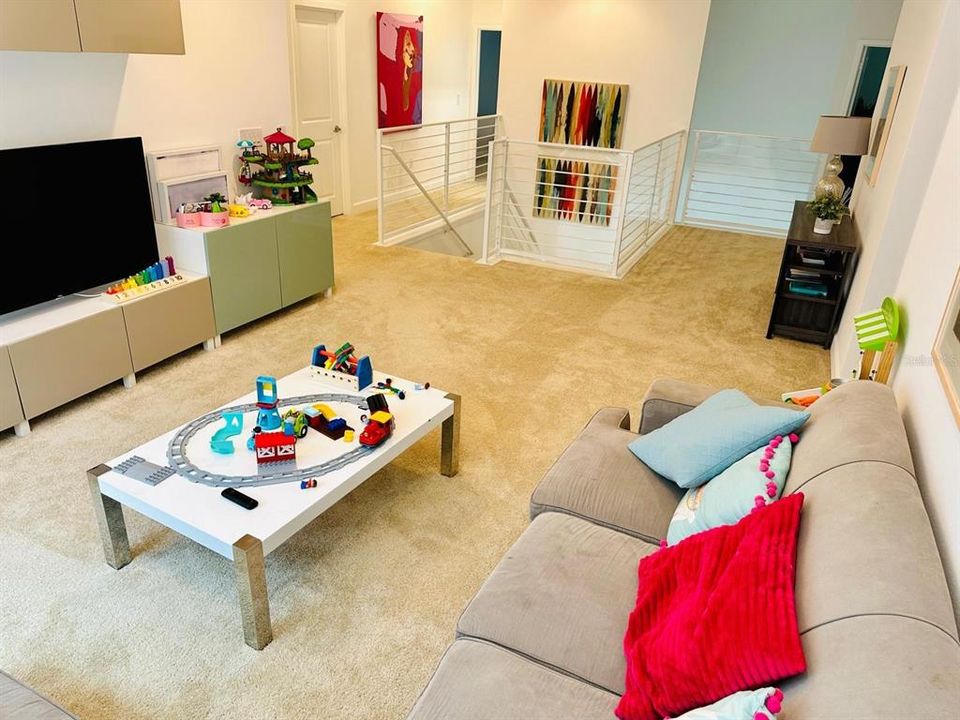 Под контрактом: $710,000 (8 спален, 5 ванн, 2872 Квадратных фут)