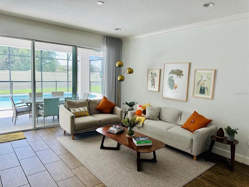 Под контрактом: $710,000 (8 спален, 5 ванн, 2872 Квадратных фут)