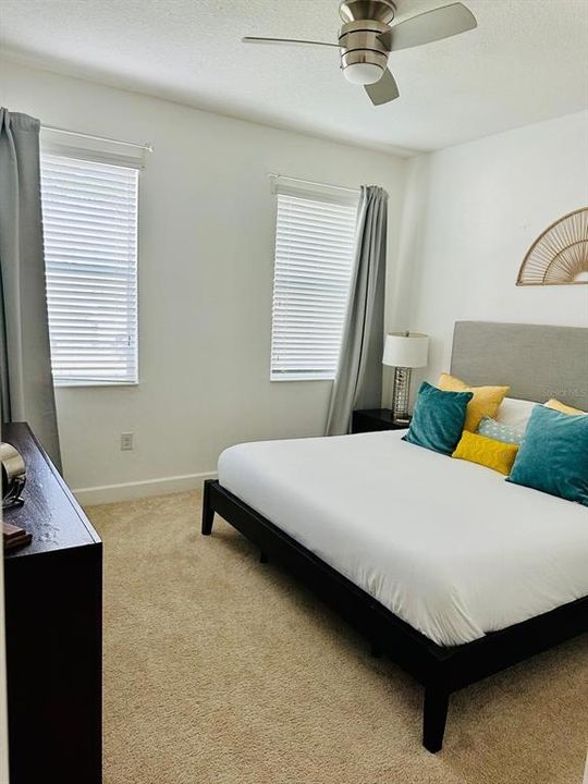 Под контрактом: $710,000 (8 спален, 5 ванн, 2872 Квадратных фут)