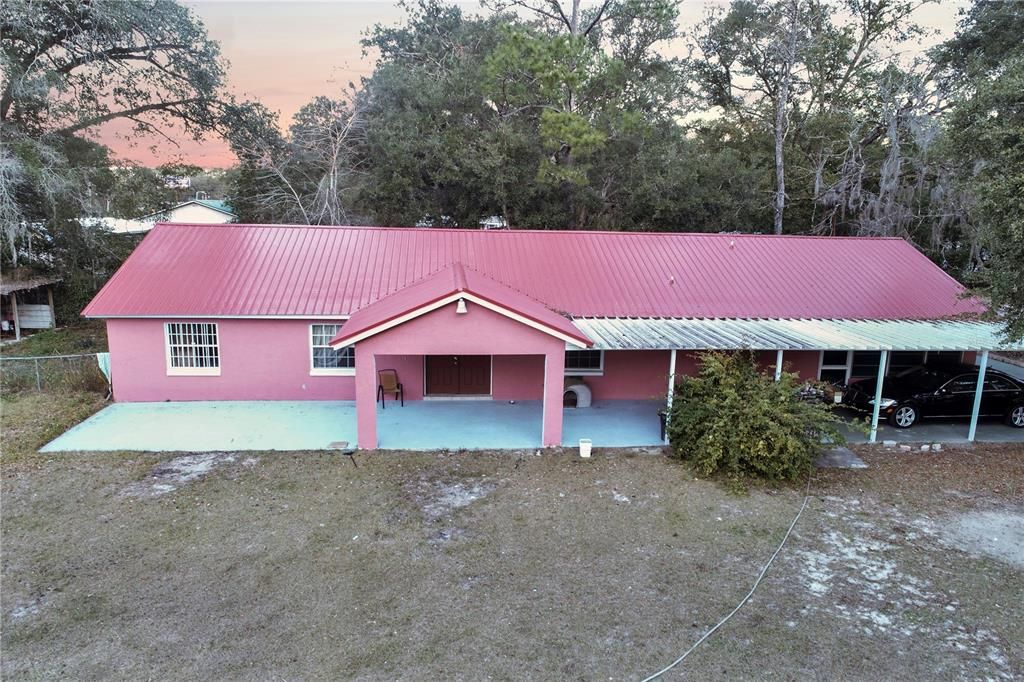 For Sale: $265,000 (3 beds, 3 baths, 1800 Square Feet)