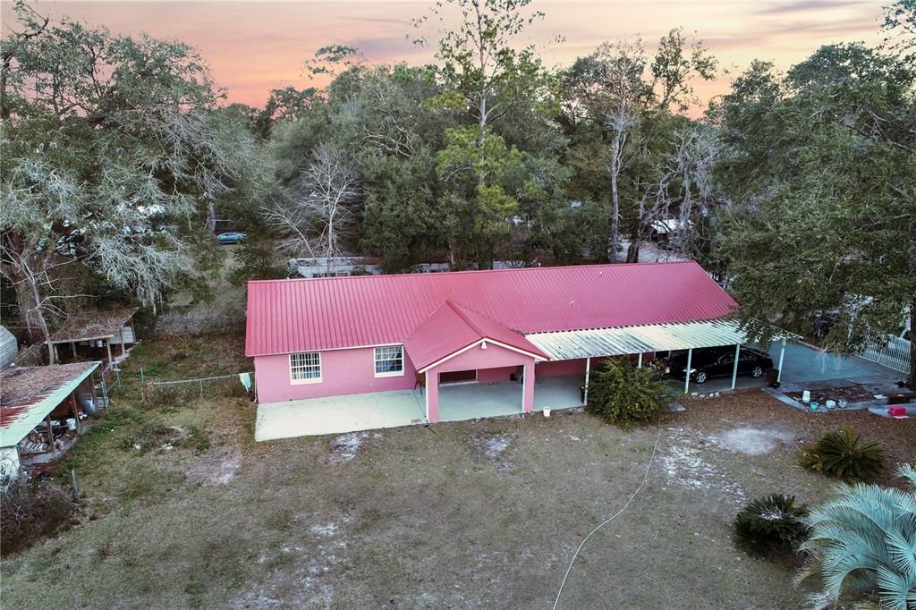 For Sale: $265,000 (3 beds, 3 baths, 1800 Square Feet)