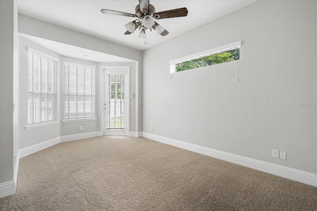 For Sale: $1,175,000 (6 beds, 5 baths, 5484 Square Feet)