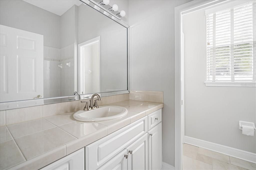 For Sale: $1,175,000 (6 beds, 5 baths, 5484 Square Feet)