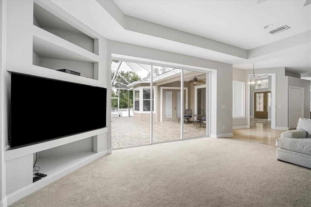 For Sale: $1,175,000 (6 beds, 5 baths, 5484 Square Feet)