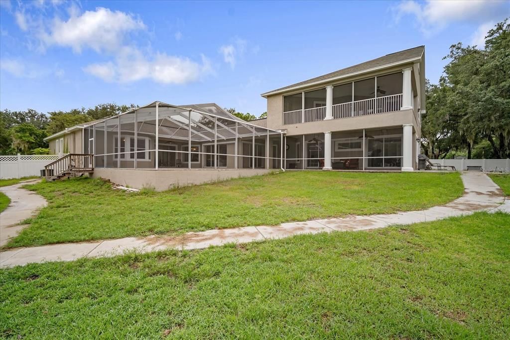 For Sale: $1,175,000 (6 beds, 5 baths, 5484 Square Feet)