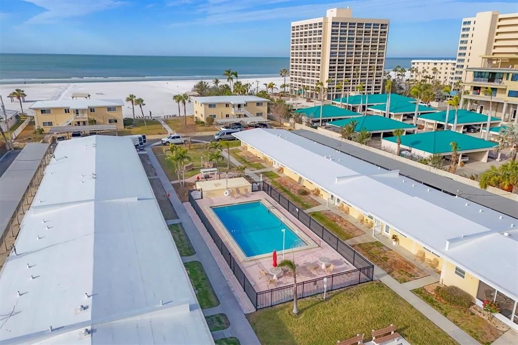 В аренду: $17,000 (2 спален, 2 ванн, 1008 Квадратных фут)