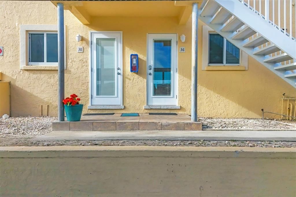 В аренду: $17,000 (2 спален, 2 ванн, 1008 Квадратных фут)