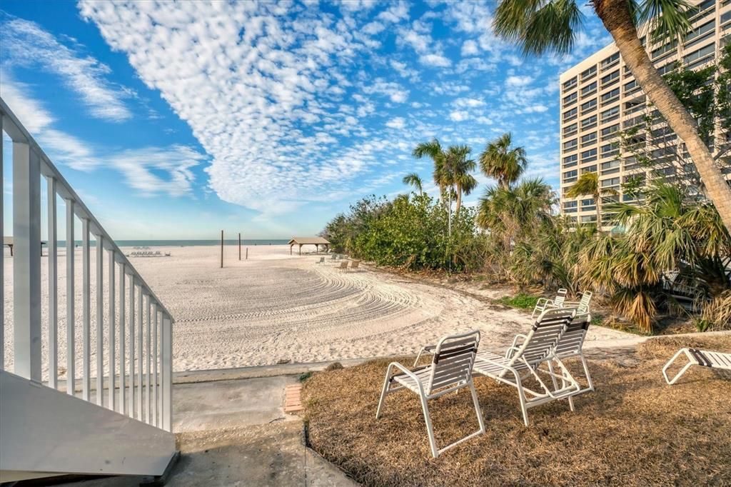 В аренду: $17,000 (2 спален, 2 ванн, 1008 Квадратных фут)