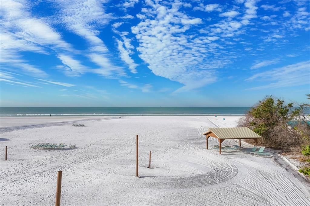 В аренду: $17,000 (2 спален, 2 ванн, 1008 Квадратных фут)