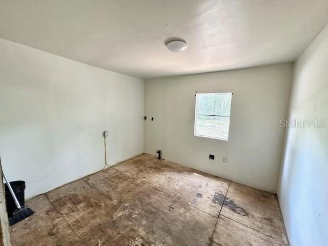 На продажу: $109,900 (1.81 acres)