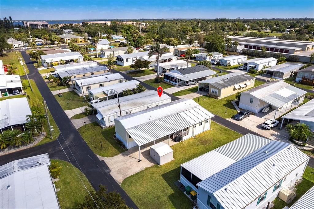 合同活跃: $115,000 (2 贝兹, 2 浴室, 896 平方英尺)