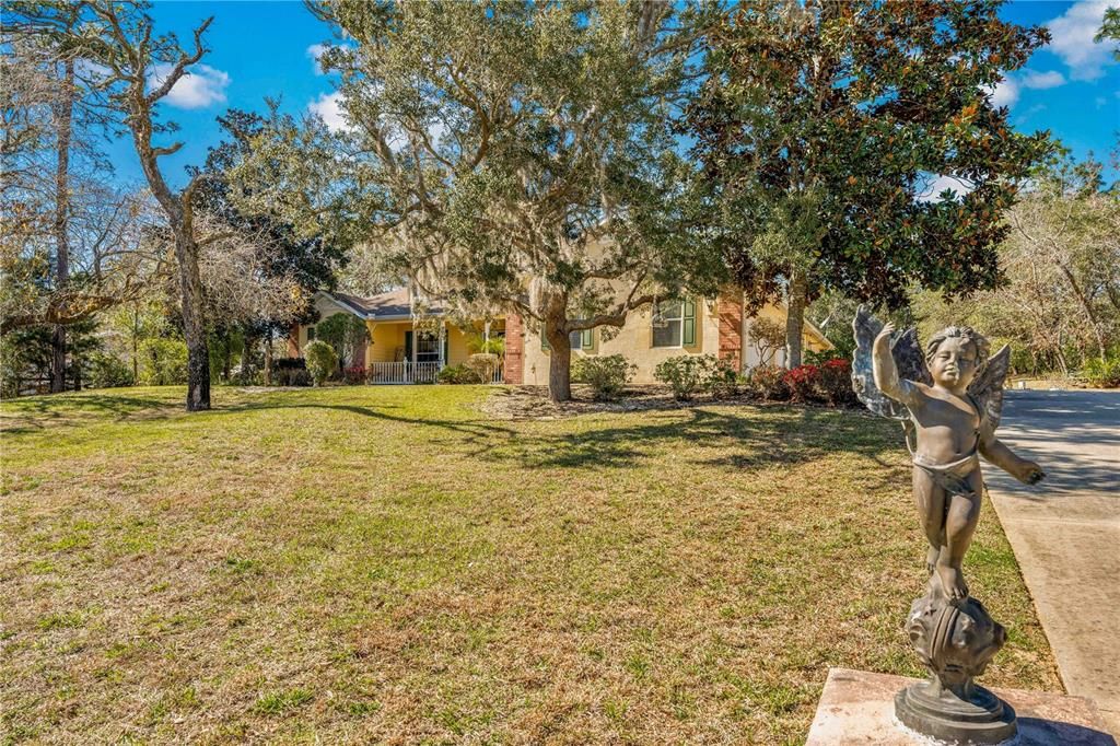 Active With Contract: $524,999 (3 beds, 2 baths, 3215 Square Feet)