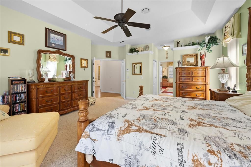 Active With Contract: $524,999 (3 beds, 2 baths, 3215 Square Feet)