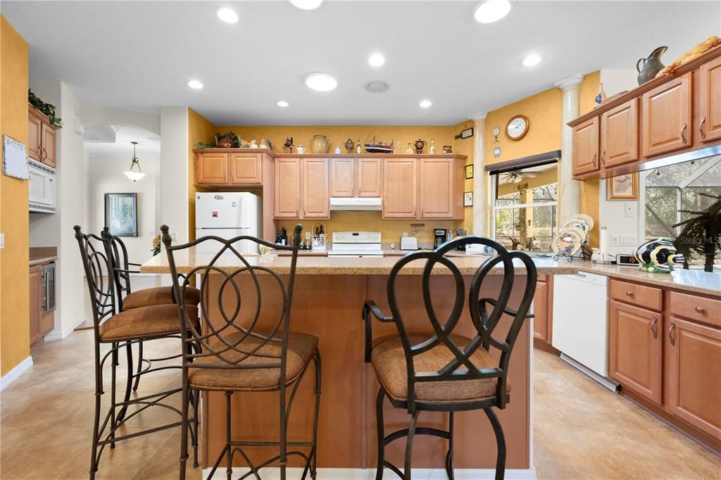 Active With Contract: $524,999 (3 beds, 2 baths, 3215 Square Feet)