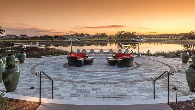 合同活跃: $251,990 (2 贝兹, 2 浴室, 1614 平方英尺)