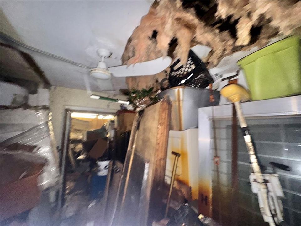 Active With Contract: $234,999 (3 beds, 2 baths, 1278 Square Feet)