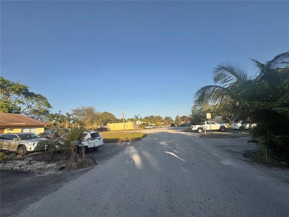 Active With Contract: $234,999 (3 beds, 2 baths, 1278 Square Feet)