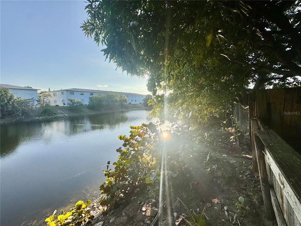 Active With Contract: $234,999 (3 beds, 2 baths, 1278 Square Feet)