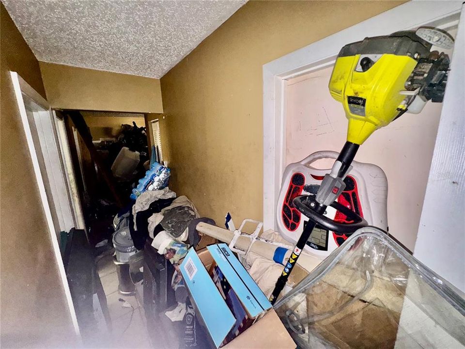 Active With Contract: $234,999 (3 beds, 2 baths, 1278 Square Feet)